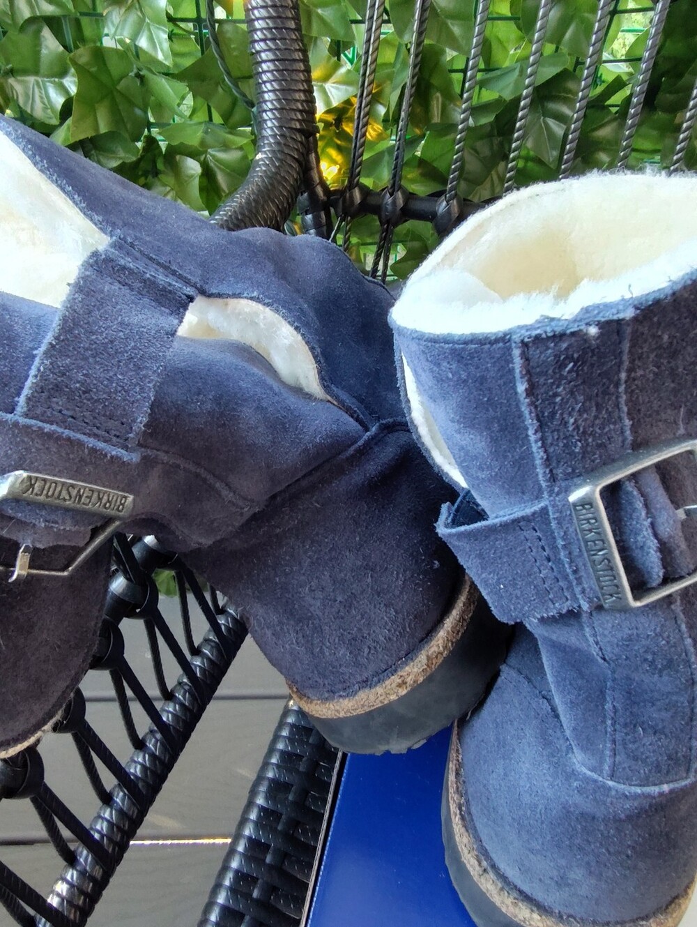 Uppsala Shearling - Picture 2 of 7